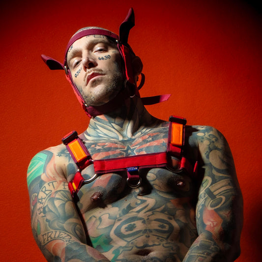 Restraint Sustainable Harness Red - Uriel Studio